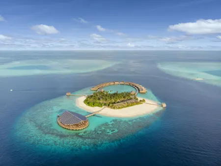 Kudadoo Maldives Private Island – Luxury All Inclusive Отели в г. Kudadoo