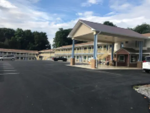 Days Inn by Wyndham Charles Town Hotels in Jefferson County