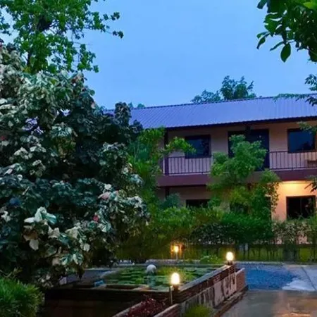 Ban Sakaekrang Resort
