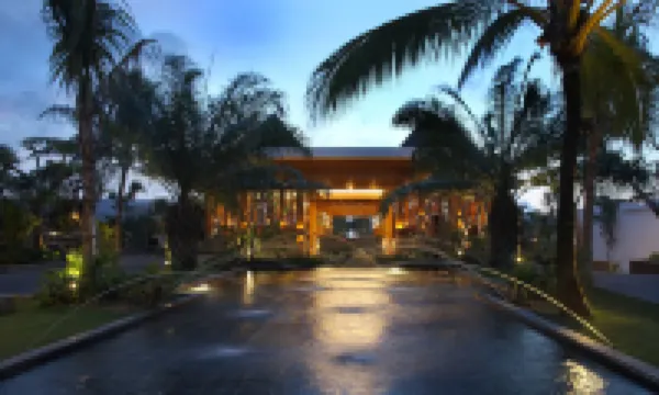 The Samaya Seminyak Hotel dekat Restoran La Lucciola