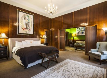 LHotel