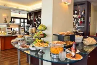 LH Hotel Sirio Venice - breakfast