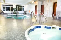 Holiday Inn & Suites WEST EDMONTON by IHG - Bathtub