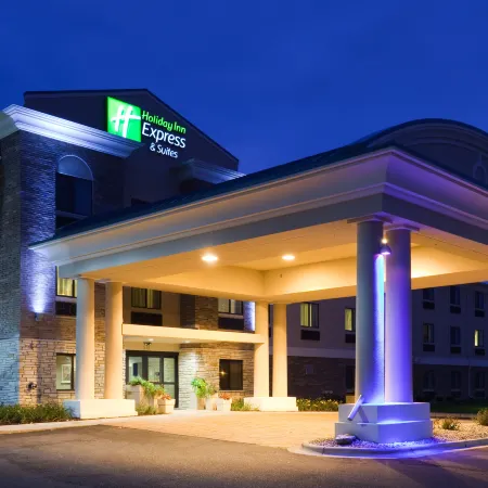 Holiday Inn Express & Suites MADISON-VERONA by IHG