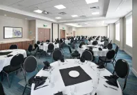 Holiday Inn Express RED DEER NORTH by IHG - Breakfast