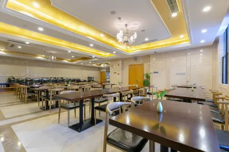 Vienna International Hotel (Shanghai New International Expo Center) Отели рядом с достопримечательностью «ShanghaiTech University»