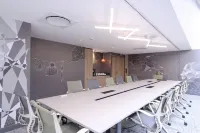 ホリデイ イン ランス センター