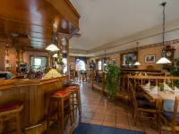 Hotel Zur Burg Gmbh Hotels in GroB Nemerow