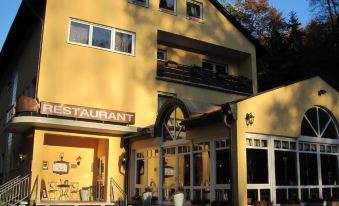 Hotel Goldbächel