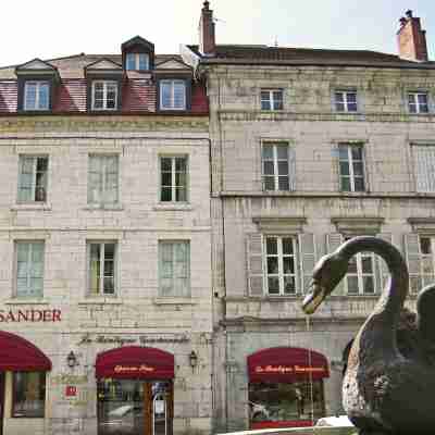 Logis Hôtel des Deux Forts Hotel Exterior