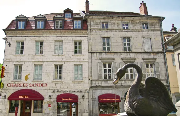 杜克思福茲飯店