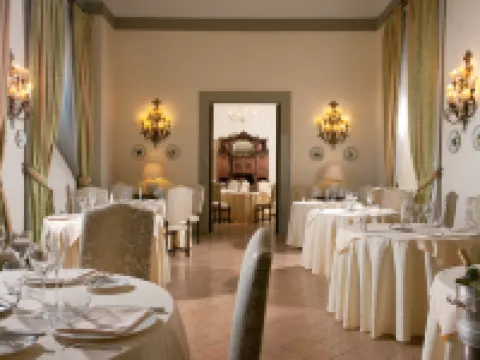 بارك هوتل فيلا جراتزيولي فنادق في جروتافيراتا