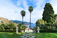 The Ashbee Hotel