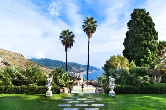 The Ashbee Hotel