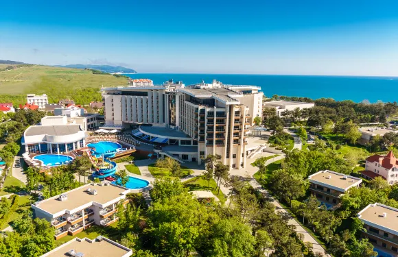 格連吉克大都會酒店