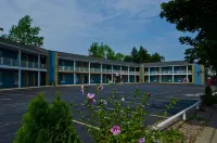 يونيفيرسيتي مانور إن فنادق في أمهيرست