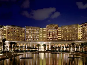 The Ritz-Carlton Abu Dhabi, Grand Canal