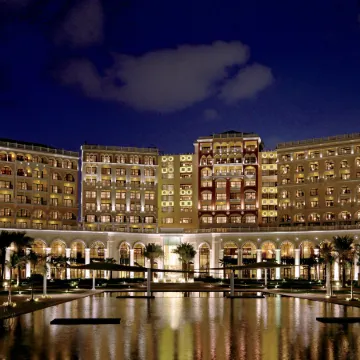 The Ritz-Carlton Abu Dhabi, Grand Canal