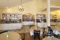 Cottage Inn by the Sea - breakfast