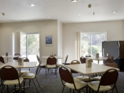 The Inelle, Oakhurst Yosemite, a Tribute Portfolio Hotel Hotels in Oakhurst