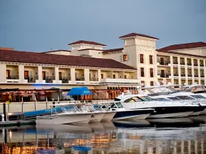 Delamar Greenwich Harbor
