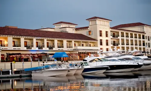 Delamar Greenwich Harbor