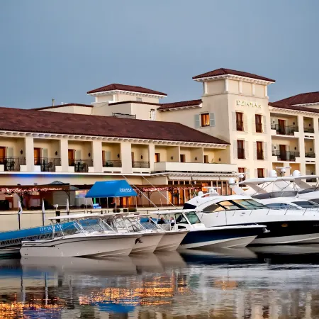 Delamar Greenwich Harbor