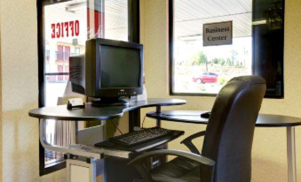 Americas Best Value Inn and Suites Macon
