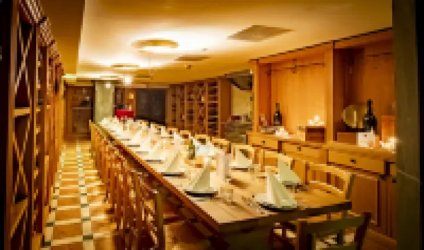 Avins Beacon Hotel - Udaipur โรงแรมในอุเดเปอร์