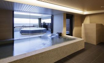 Kobe Minato Onsen Ren