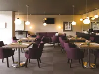 Pennsylvania Suites Hotels near Blue Stadium