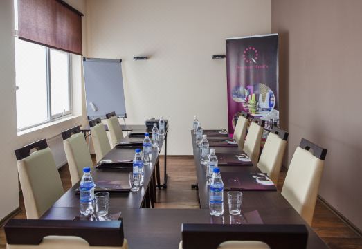 1. 부티크 호텔스 ..