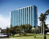 Delfines Hotel & Convention Center فنادق في 