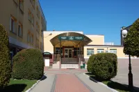 Hotel Unibus Отели в г. 