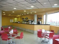 Hotel Alfinden فنادق في Zaragoza