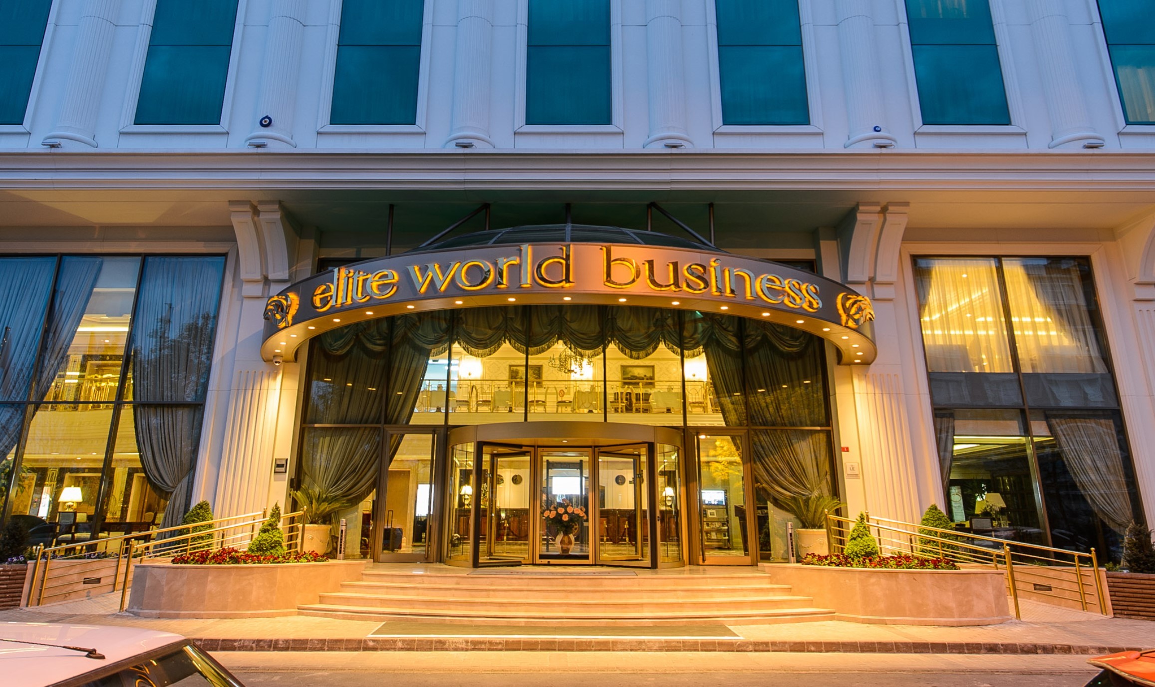 Elite World Business Hotel