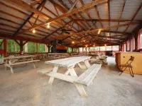 The Smoke House Lodge Hotels in Marion County