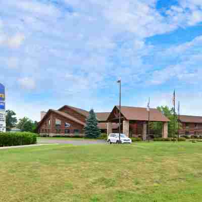 Best Western Northwoods Lodge Hotel Exterior