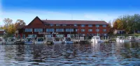 Sportsman's Lodge Hotels in Wabanica Township