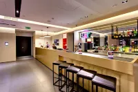 Azimut Hotel Vladivostok - parkir