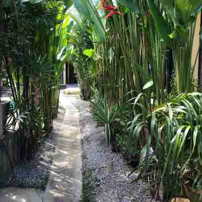 Nankanok Bungalow Hotel Exterior