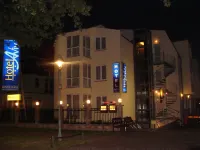 Aparthotel Guzulka & Restaurant Hotels in Neukolln