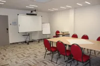 Maximilian Hotel & Apartments Weil am Rhein / Basel