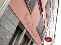 Hotel Falkenturm Отели рядом с достопримечательностью «Резиденция»