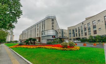Orange Hotel (Shanghai Hongqiao, National International Exhibition Center)