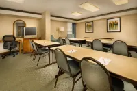 Pear Tree Inn St. Louis Airport Hotels in Hazelwood