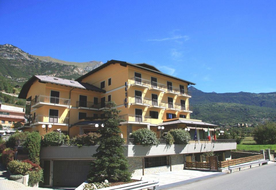 hotel overview picture