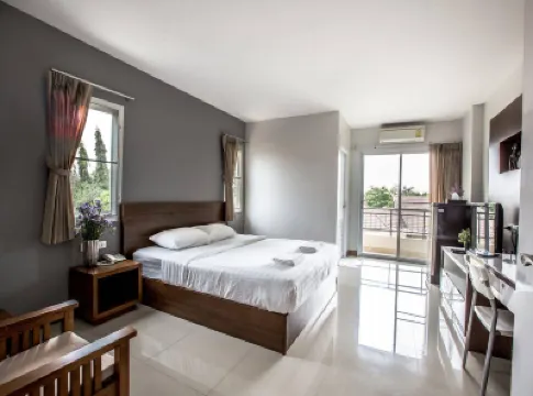 Central Place Serviced Apartment Hotels near Laem Chabang Port