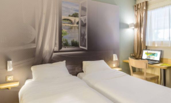 B&B HOTEL Grenoble Université 1