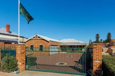 Durham Lodge Bed & Breakfast Hotel dekat Optus Stadium